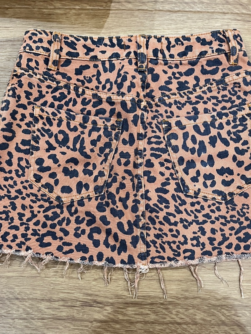 Free People zip up animal print mini skirt size 25